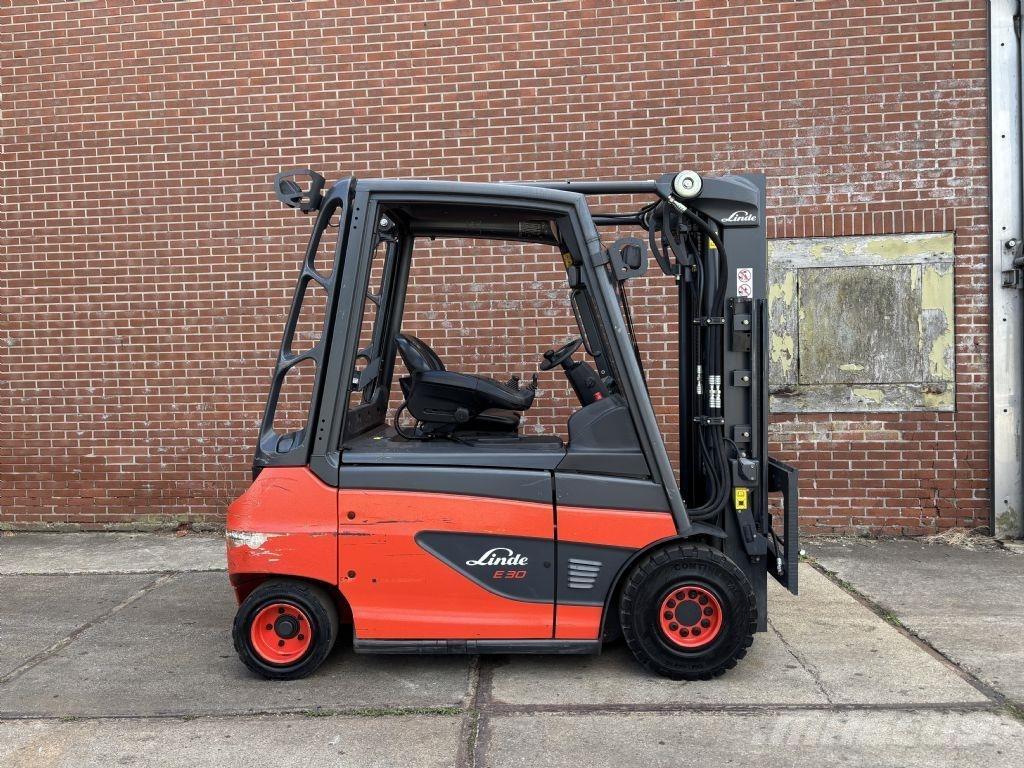 Linde E30-01 バッテリーフォークリフト