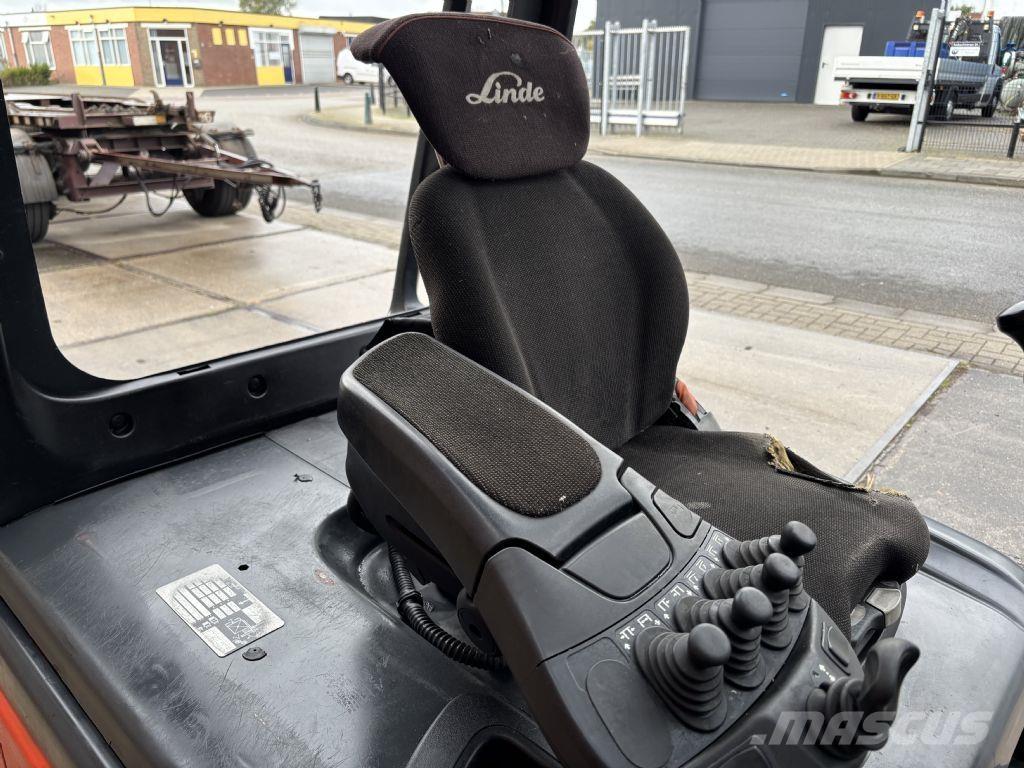 Linde E30L-01 バッテリーフォークリフト