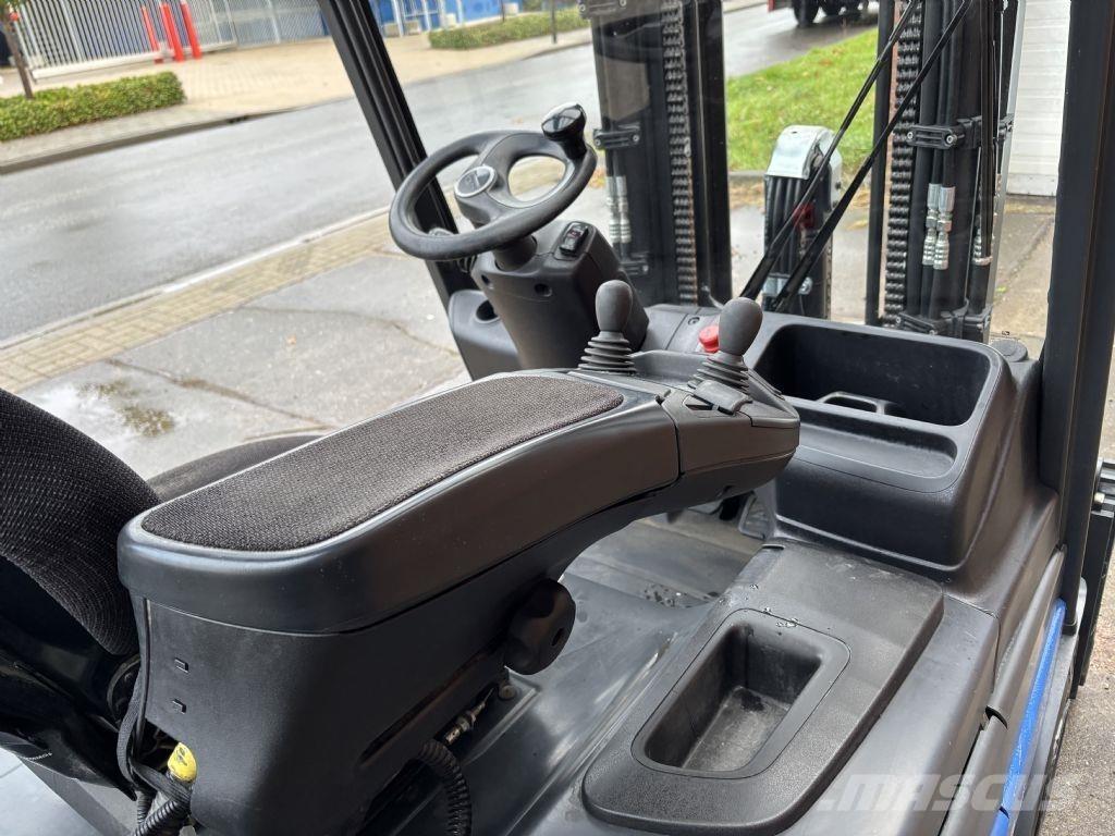 Linde E30L-01 バッテリーフォークリフト