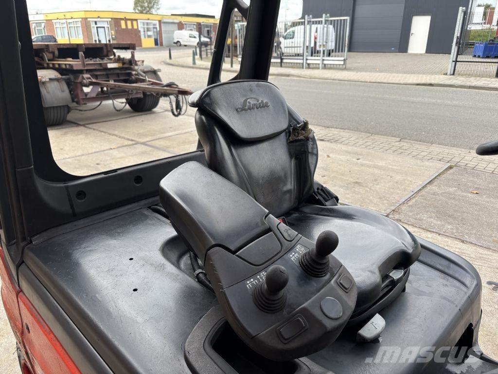 Linde E30L-01 バッテリーフォークリフト