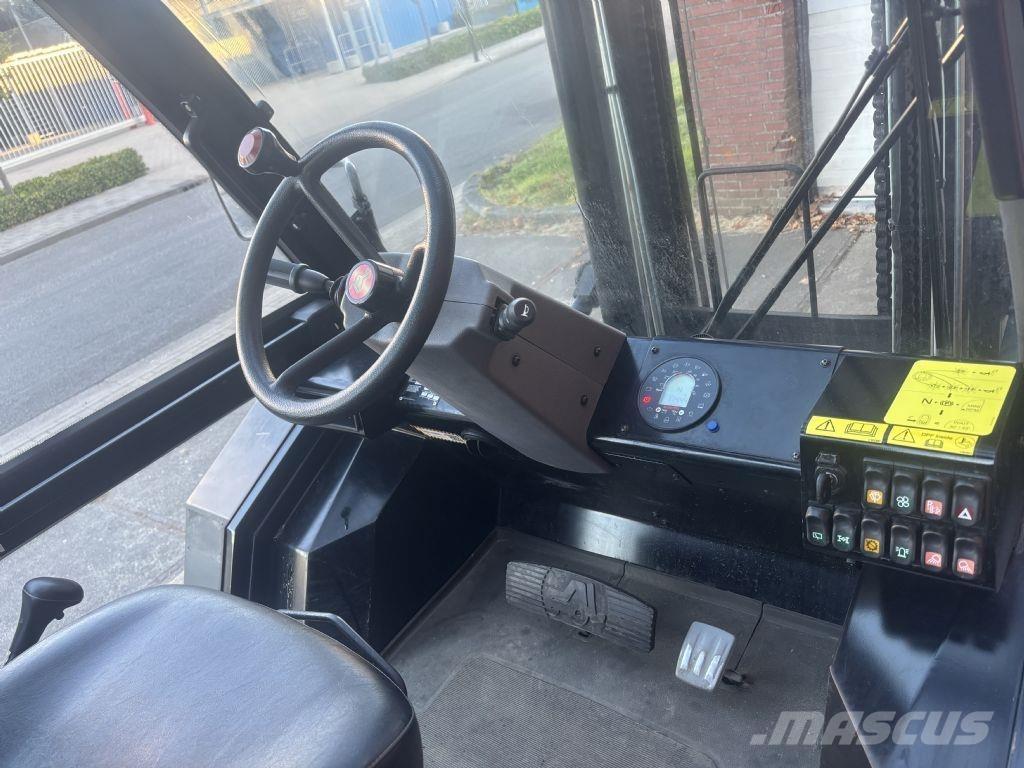 Manitou M30-4 ラフターテレントラック