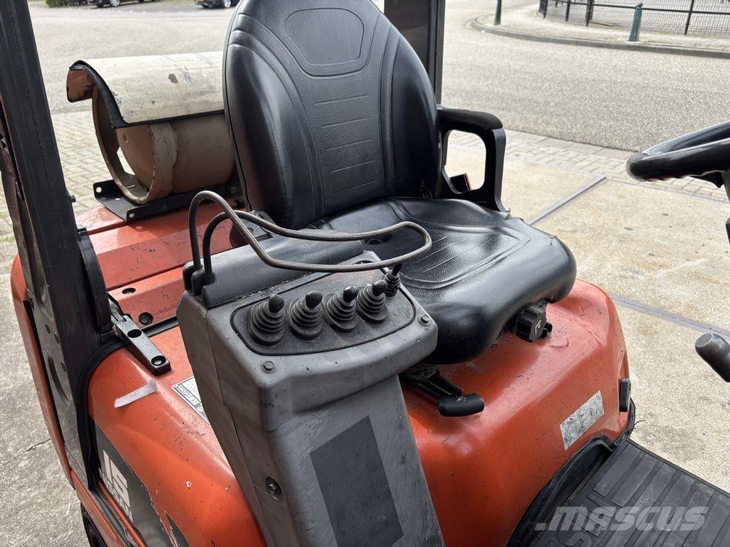 Nissan PD01A15PO LPGフォークリフト
