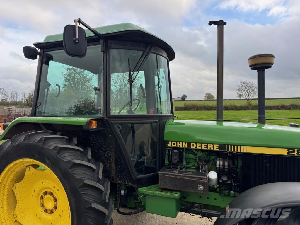 John Deere 2850 トラクター