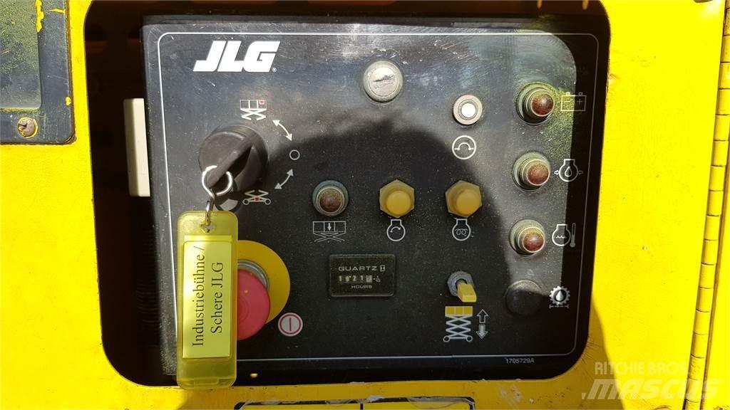 JLG 260 MRT-A シザースリフト