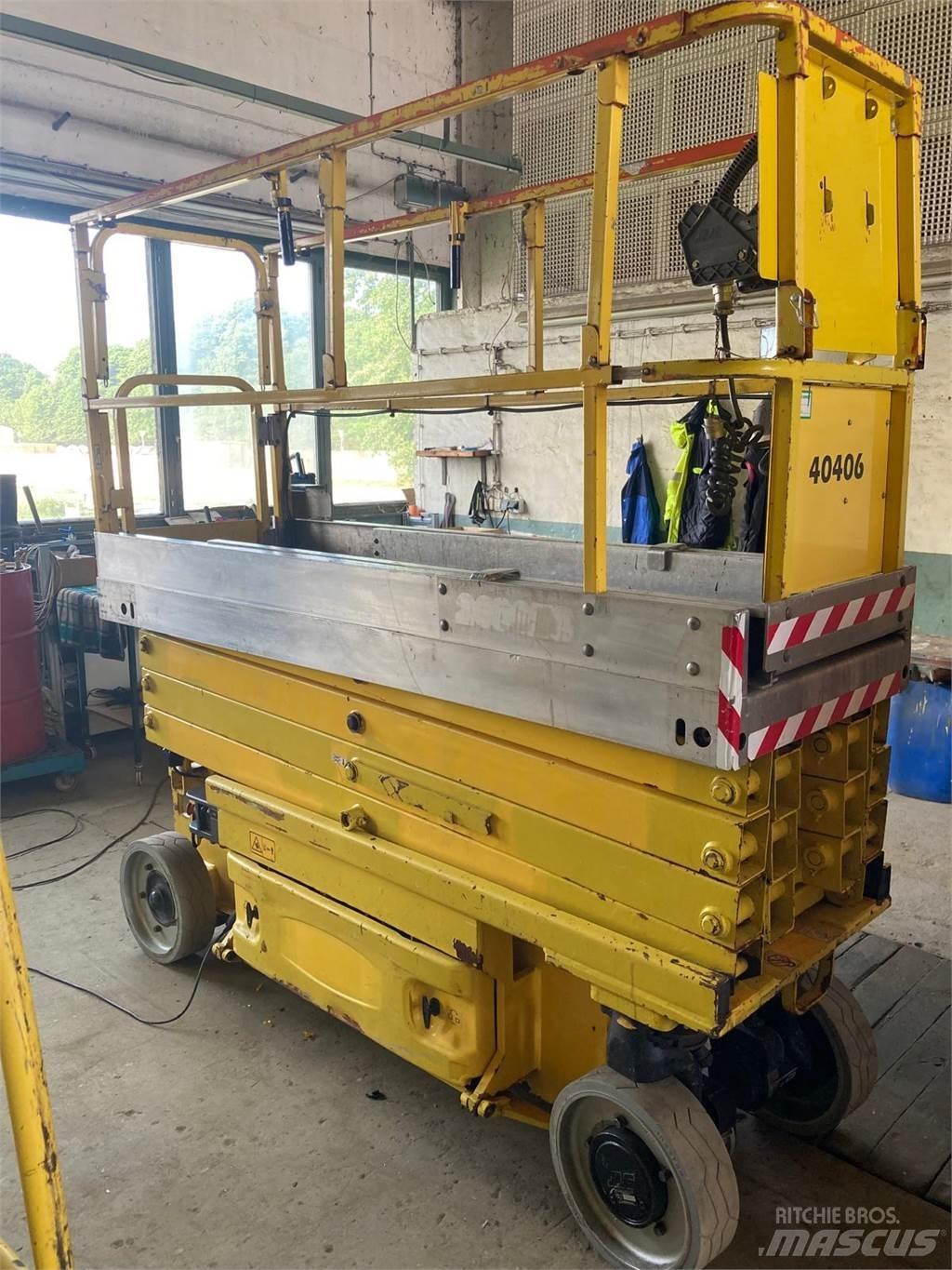 JLG 2630 ES シザースリフト