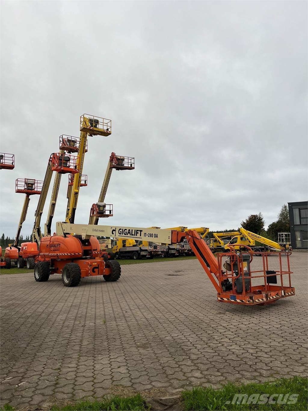 JLG 860 SJ ブームリフト　直伸型
