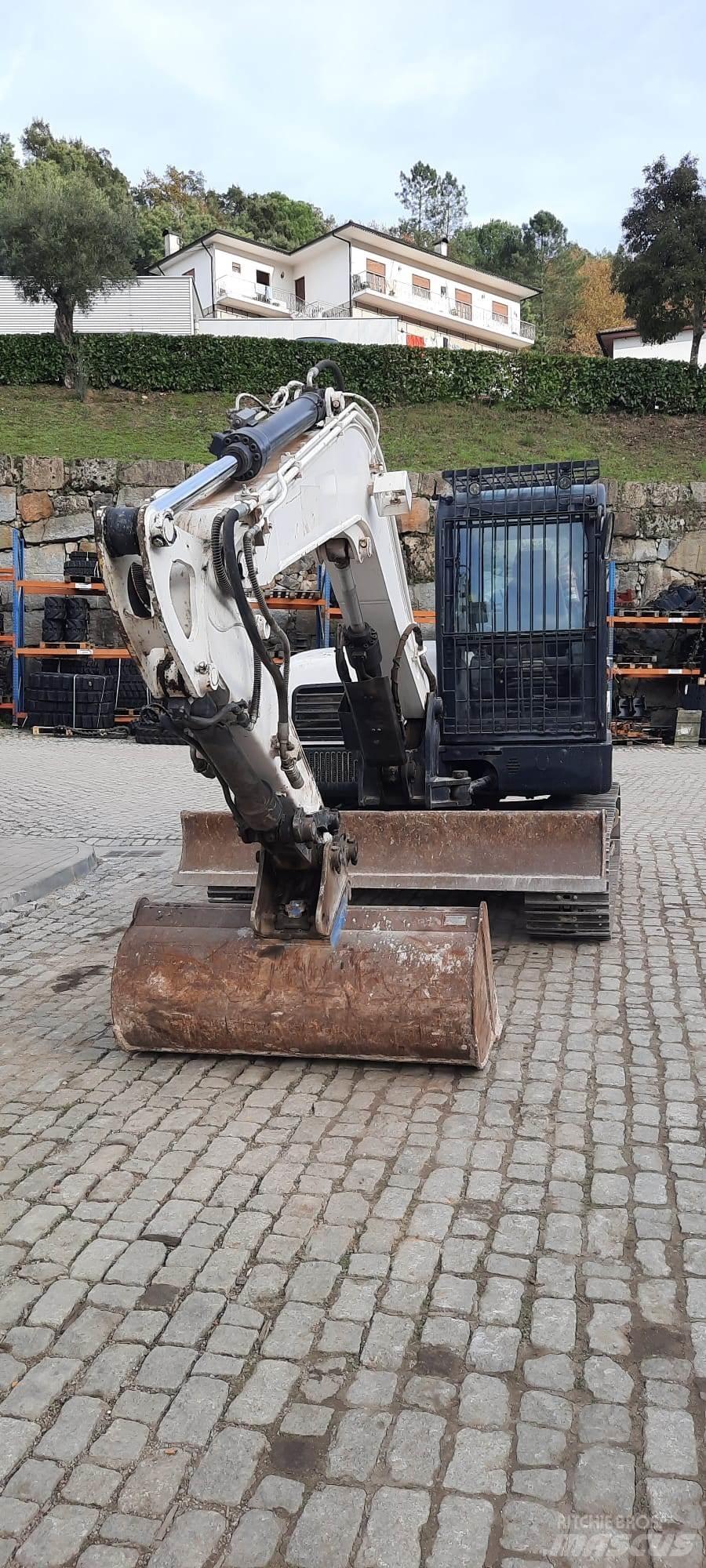 Bobcat E85 ミニ油圧ショベル 7t以下（ミニユンボ・ミニディガー）