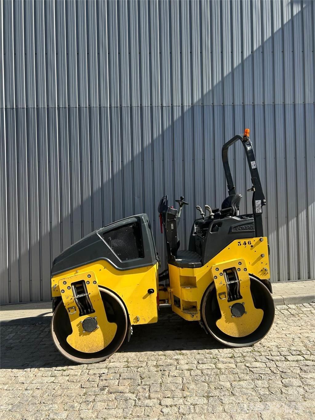 Bomag BW138AD-5 タンデムローラ