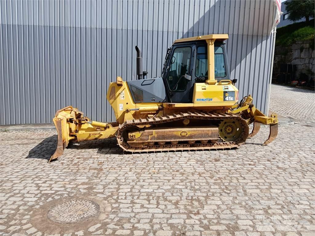 Komatsu D41E-6 パイプレイヤー・ドーザー