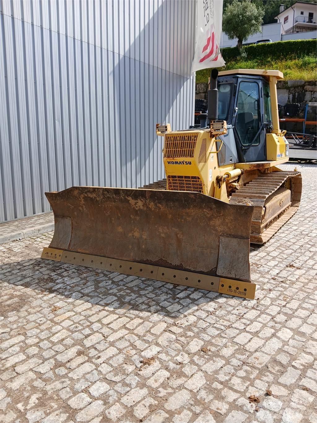 Komatsu D41E-6 パイプレイヤー・ドーザー