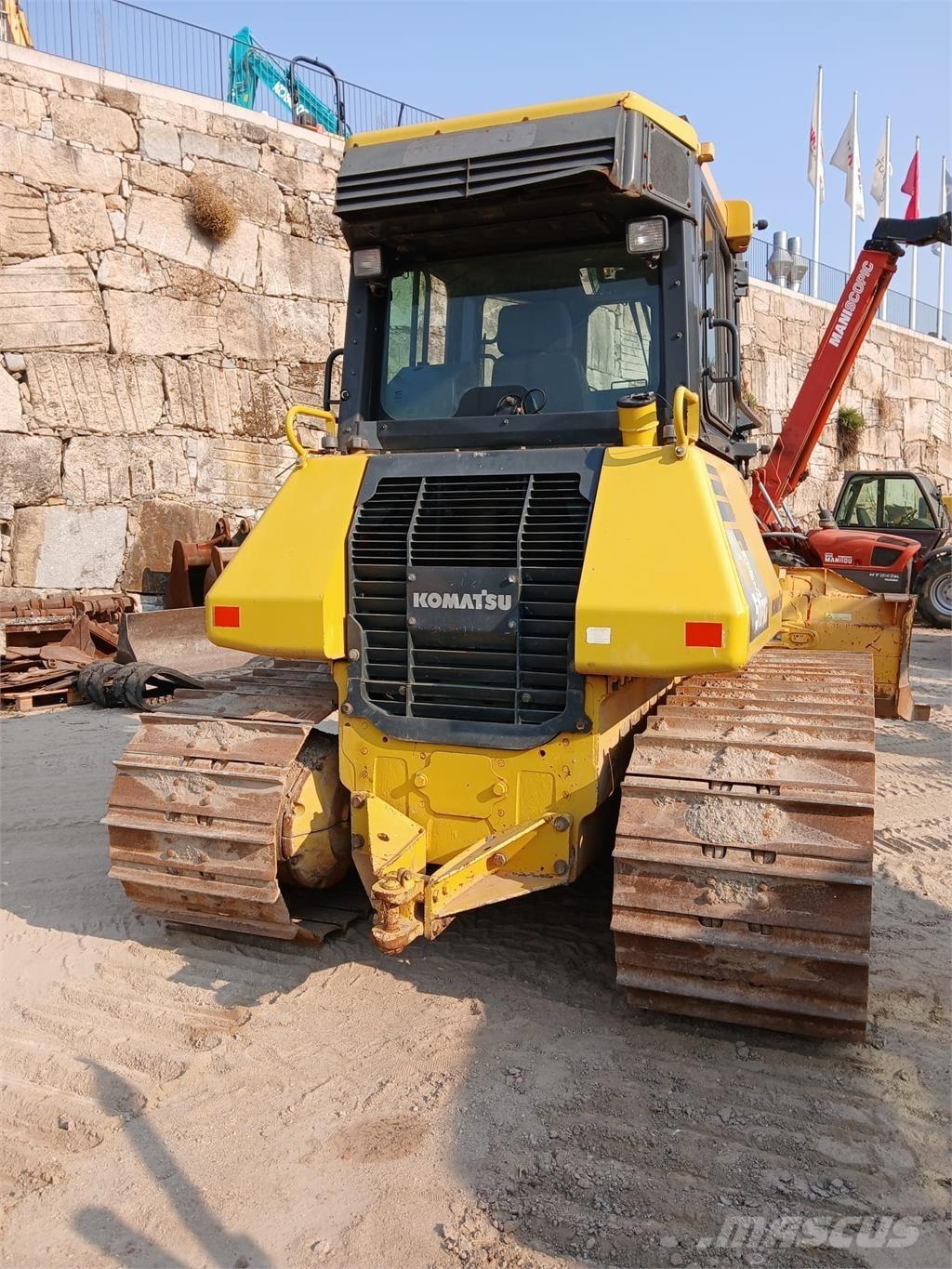 Komatsu D51PXI-22 パイプレイヤー・ドーザー