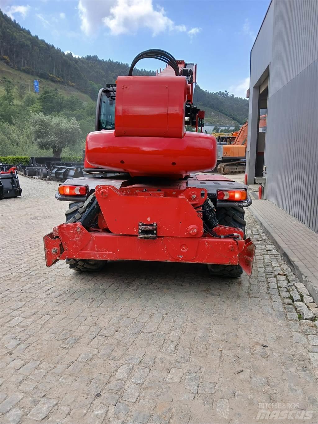 Manitou MRT2150+ リーチフォークリフト