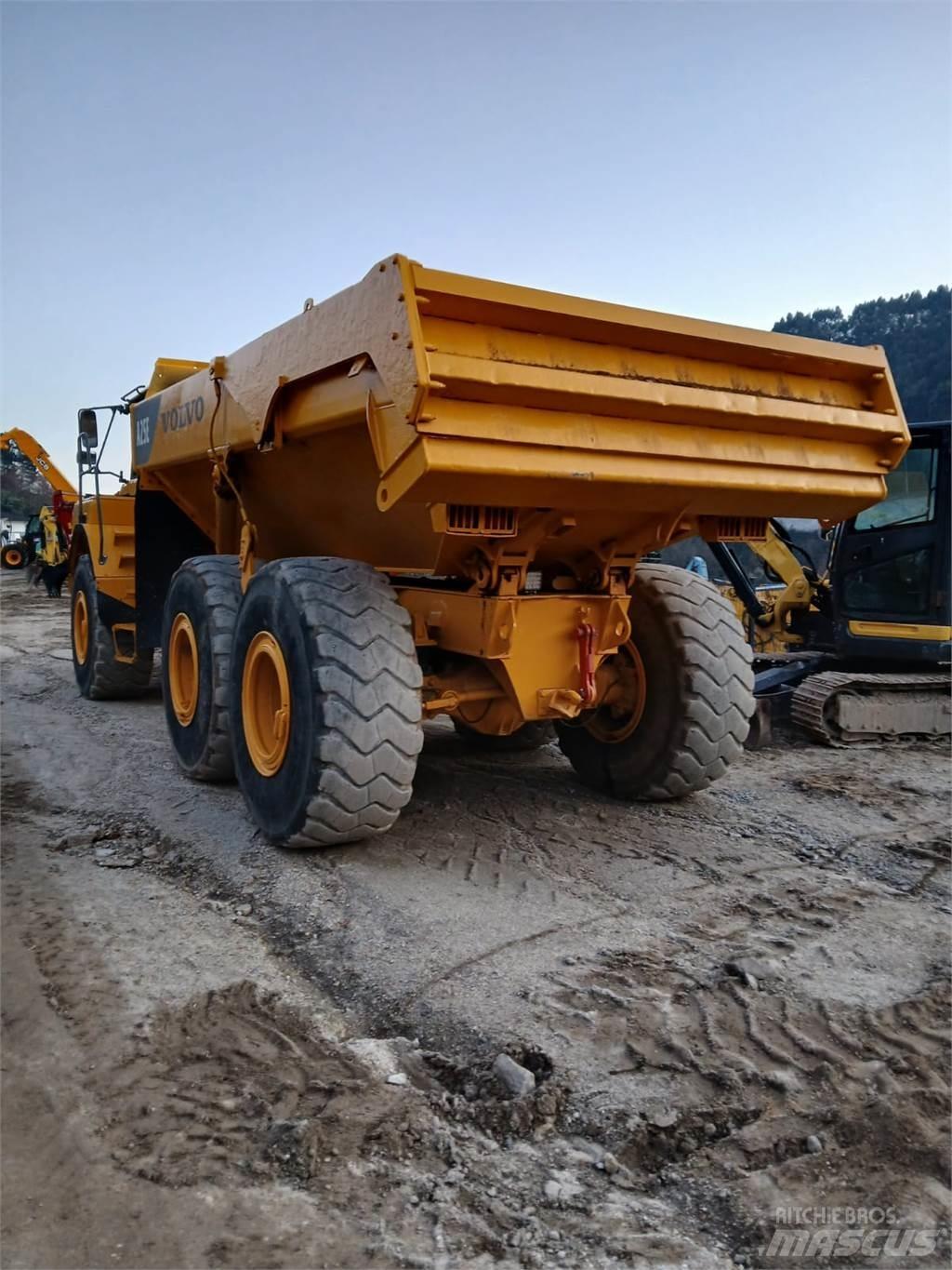 Volvo A25E サイト　ダンプ