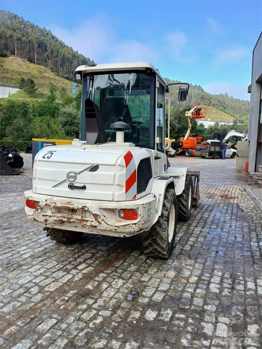 Volvo L30G 建設機械 -　その他