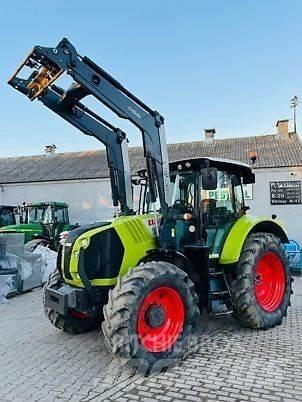 CLAAS ARION 520 トラクター