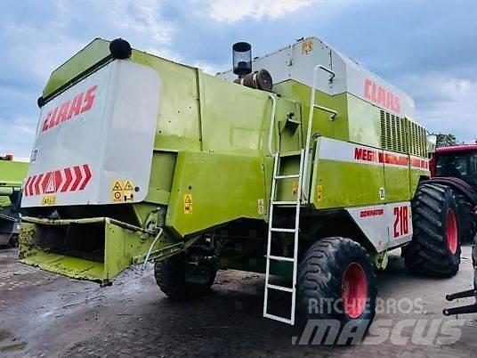 CLAAS MEGA 218 コンバイン