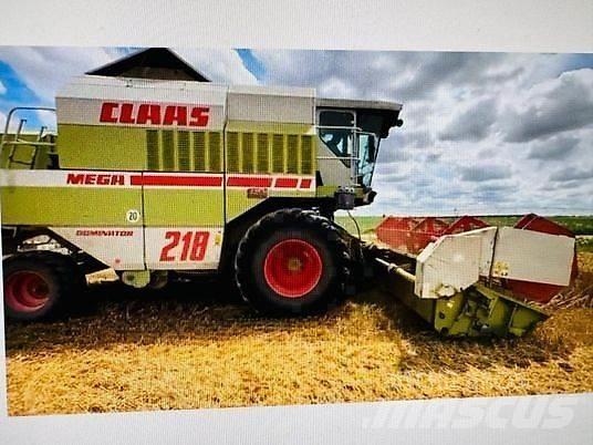 CLAAS MEGA 218 コンバイン