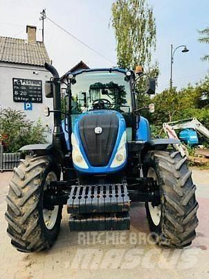 New Holland T5.110 トラクター