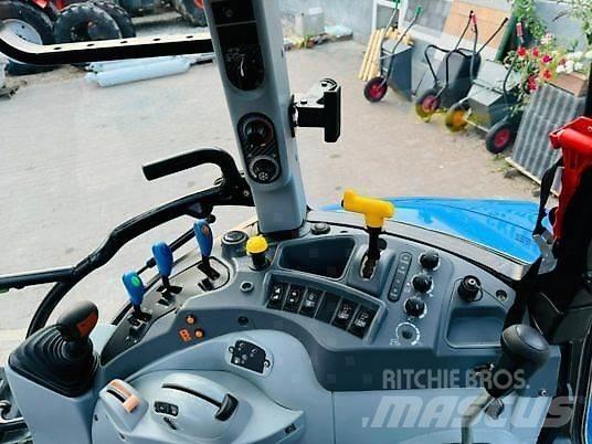 New Holland T5.110 トラクター