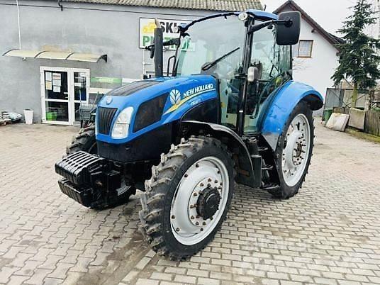 New Holland T5.115 トラクター