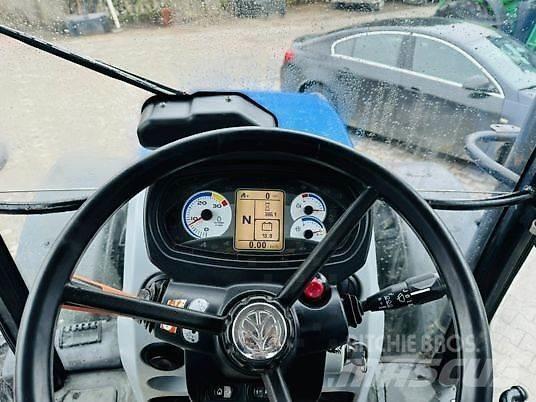 New Holland T5.115 トラクター