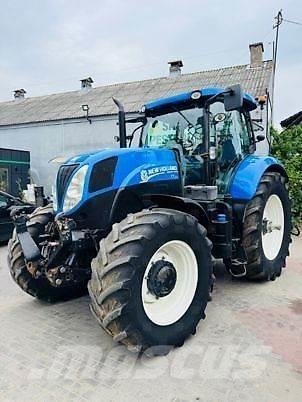 New Holland T7.210RC トラクター