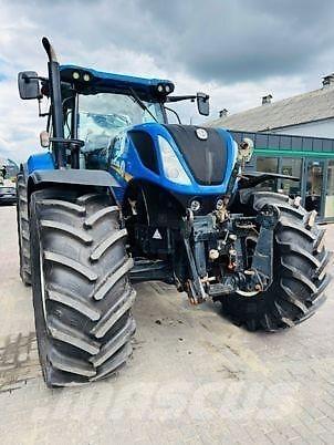 New Holland T7.230 トラクター