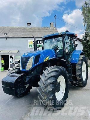 New Holland T7030 トラクター