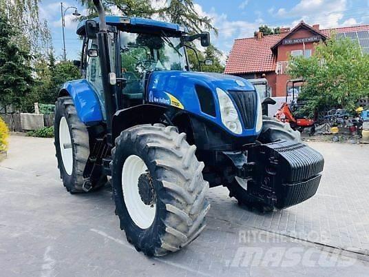 New Holland T7030 トラクター