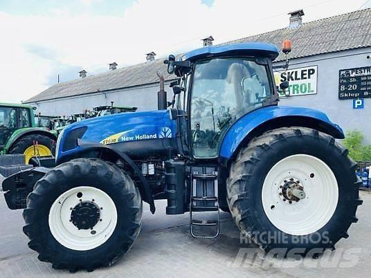 New Holland T7030 トラクター