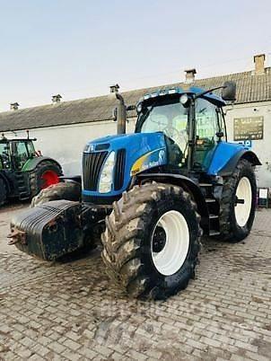 New Holland T8040 トラクター