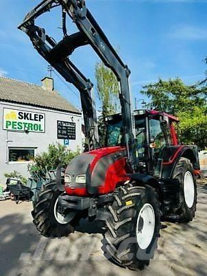 Valtra N101 トラクター