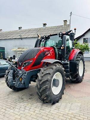 Valtra T154 トラクター