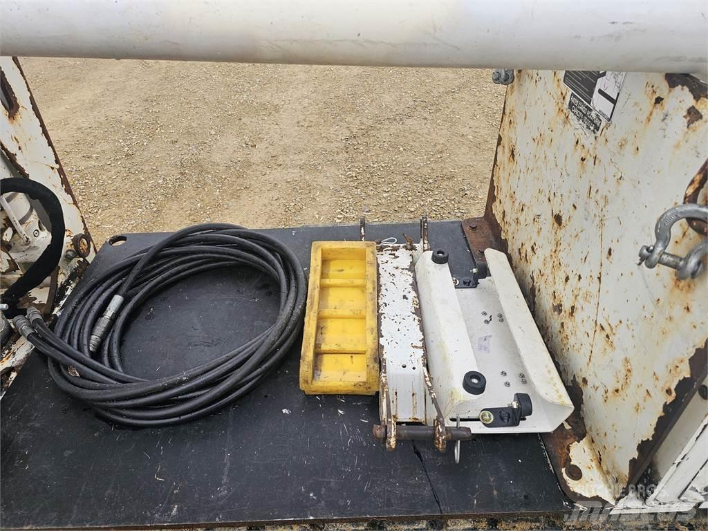 Altec DB37 その他リフトとプラットフォーム
