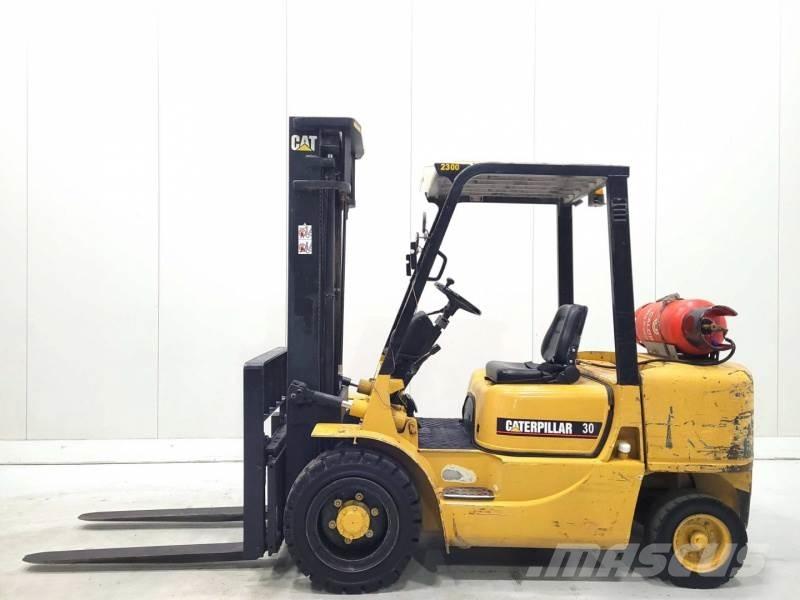 CAT GP30K LPGフォークリフト