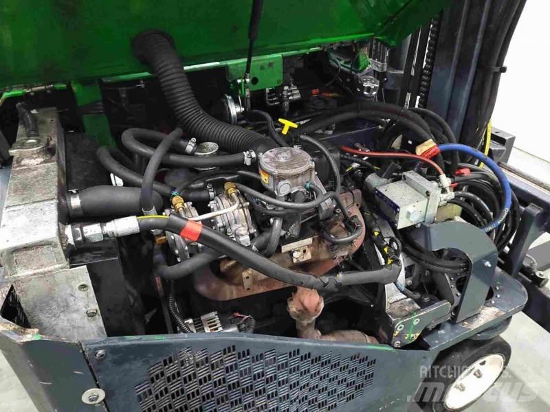 Combilift C3000 CB 全方向リーチ型フォークリフト