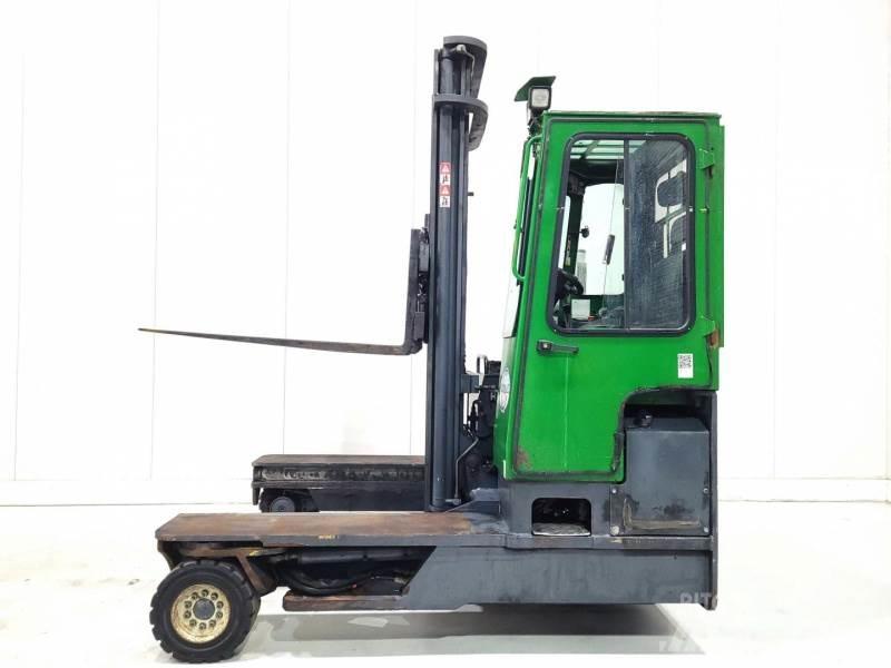 Combilift C4800 サイドローダー