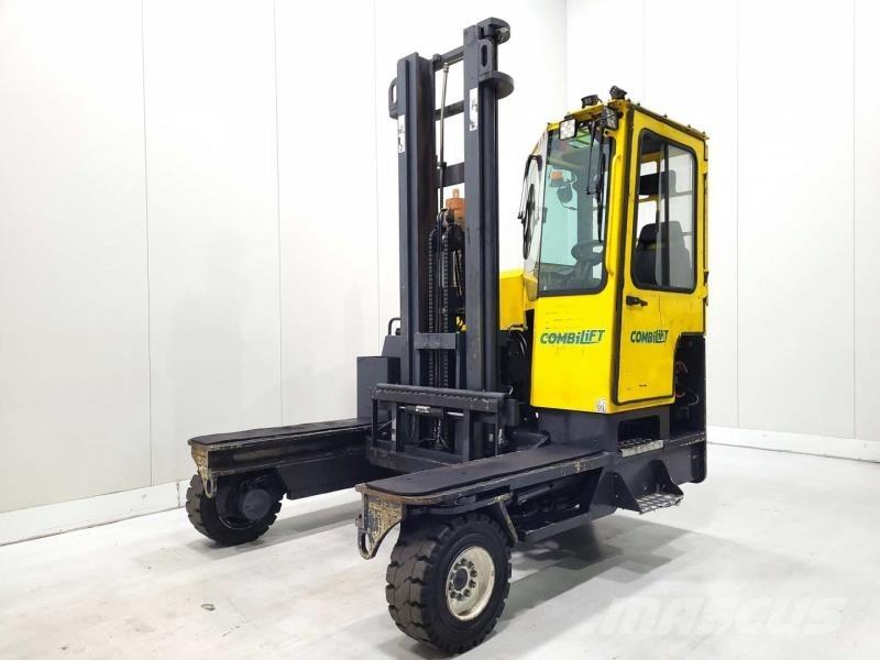 Combilift C5000XL 全方向リーチ型フォークリフト