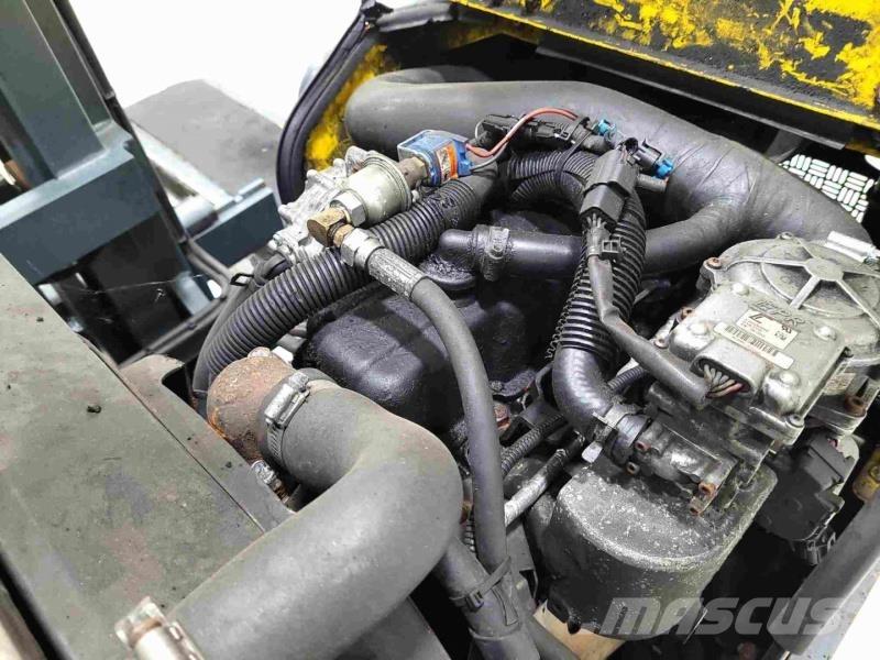 Combilift C5000XL 全方向リーチ型フォークリフト