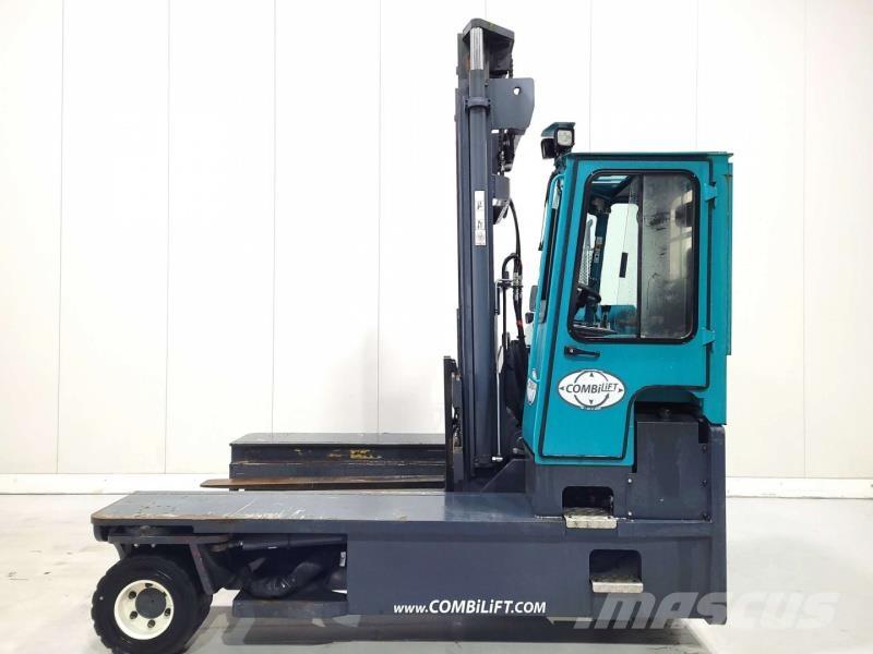 Combilift C6000 全方向リーチ型フォークリフト