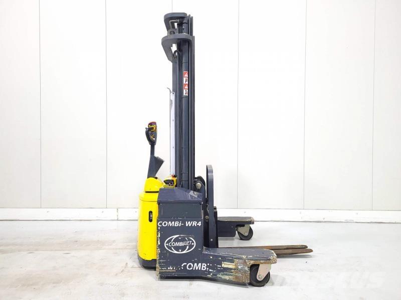 Combilift COMBI-WR4 全方向リーチ型フォークリフト