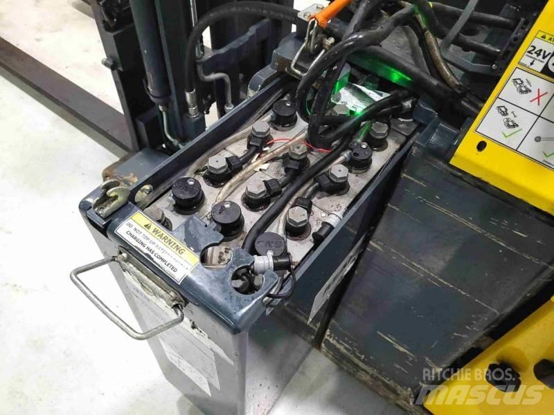 Combilift CS1500 自走式スタッカー