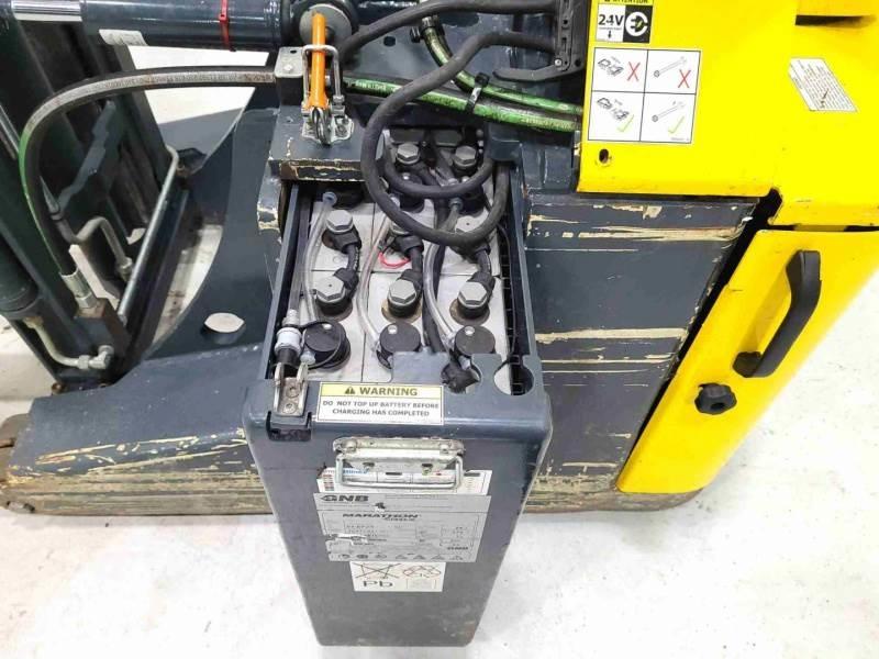 Combilift CS1500 自走式スタッカー