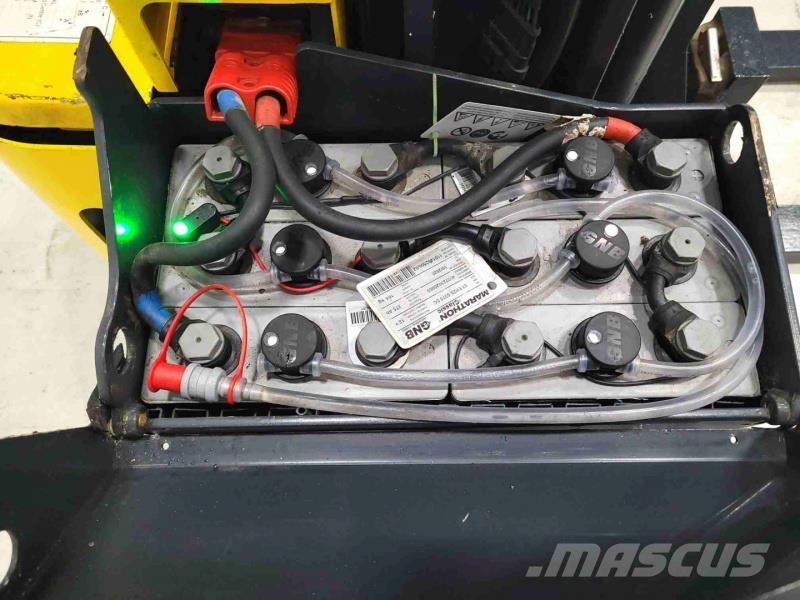 Combilift WR4 リーチスタッカー