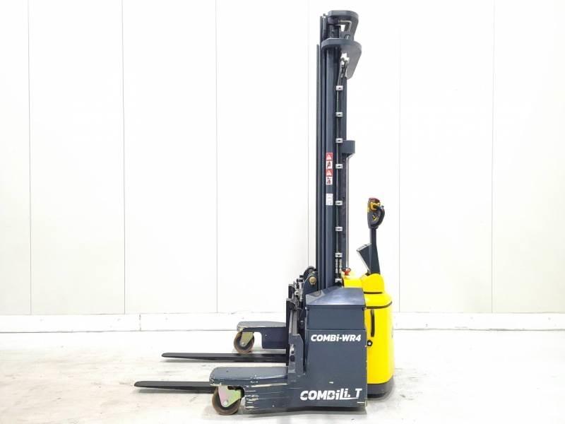 Combilift WR4 全方向リーチ型フォークリフト