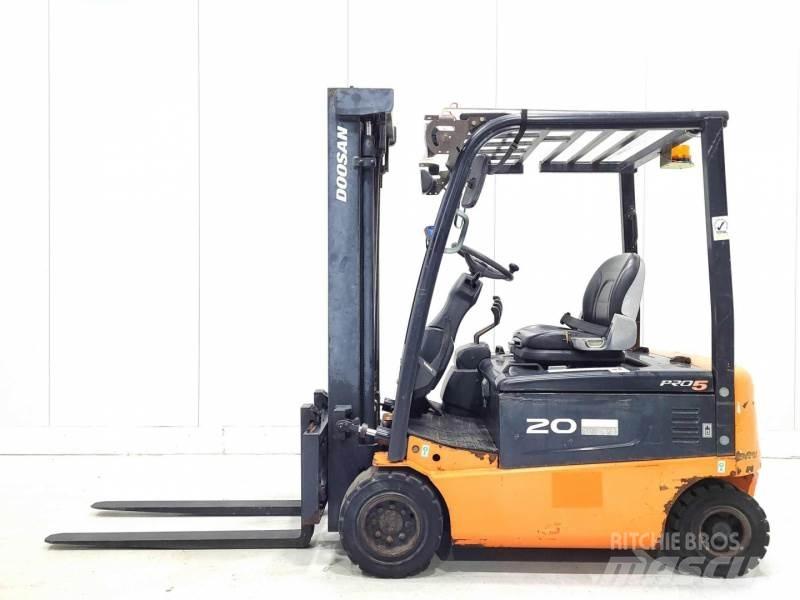 Doosan B20X-5 バッテリーフォークリフト