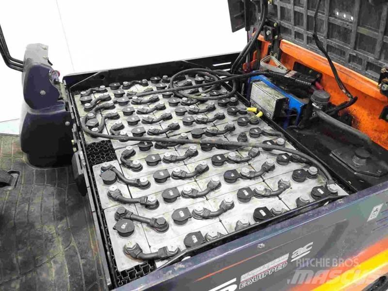 Doosan B25X-5 バッテリーフォークリフト