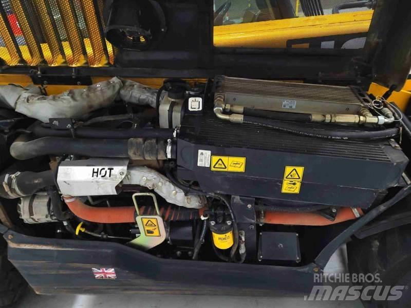 JCB 525-60T4 テレスコーピックハンドラー