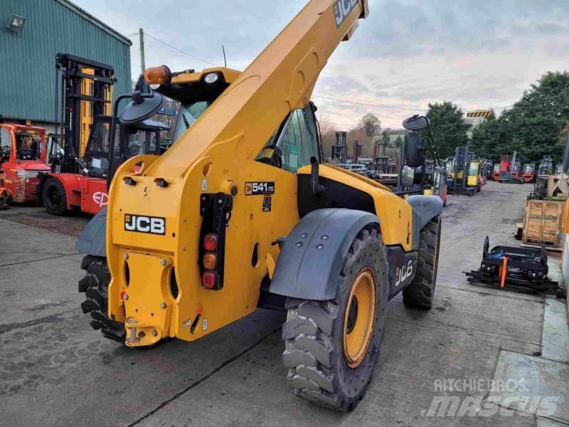 JCB 541-70WM テレスコーピックハンドラー