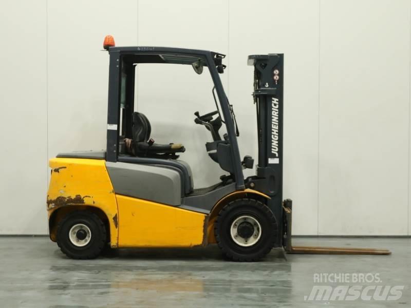 Jungheinrich DFG 425 ディーゼル・軽油